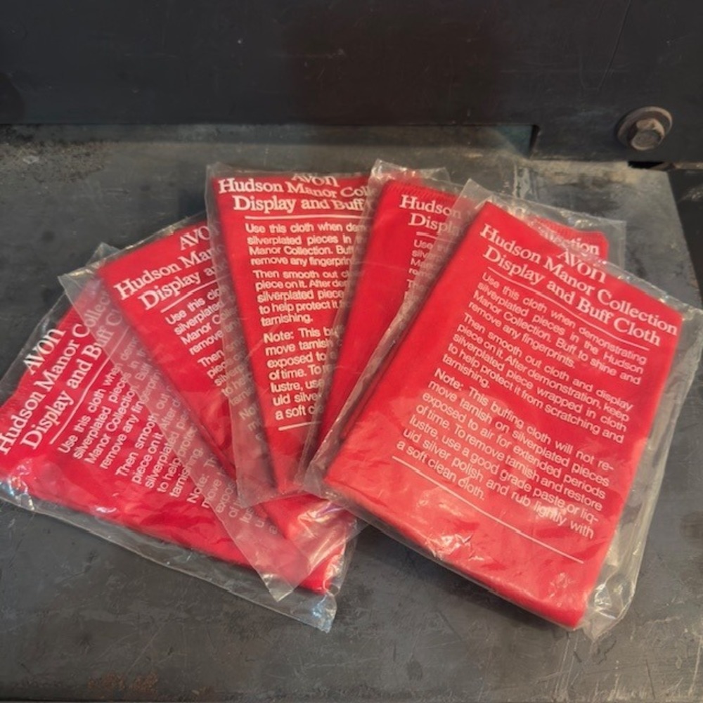 Set of 5 Avon Hudson Manor Collection Display Buff‎ Cloths Silverplate Polishing